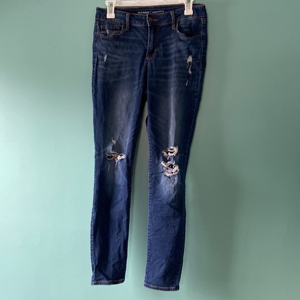 Size 6 Old Navy Rockstar distressed jeans